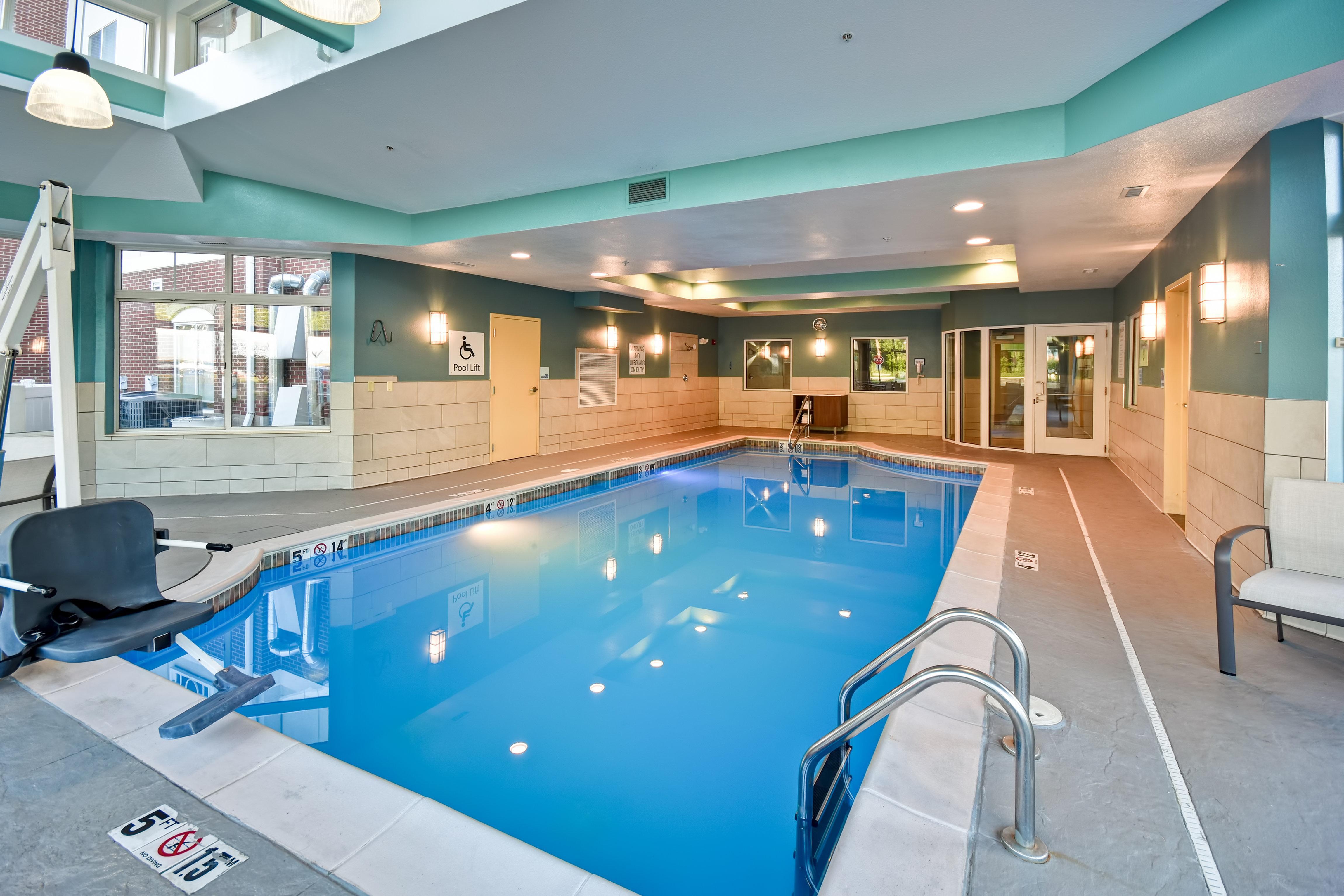 Holiday Inn Express & Suites Schererville By Ihg Bagian luar foto