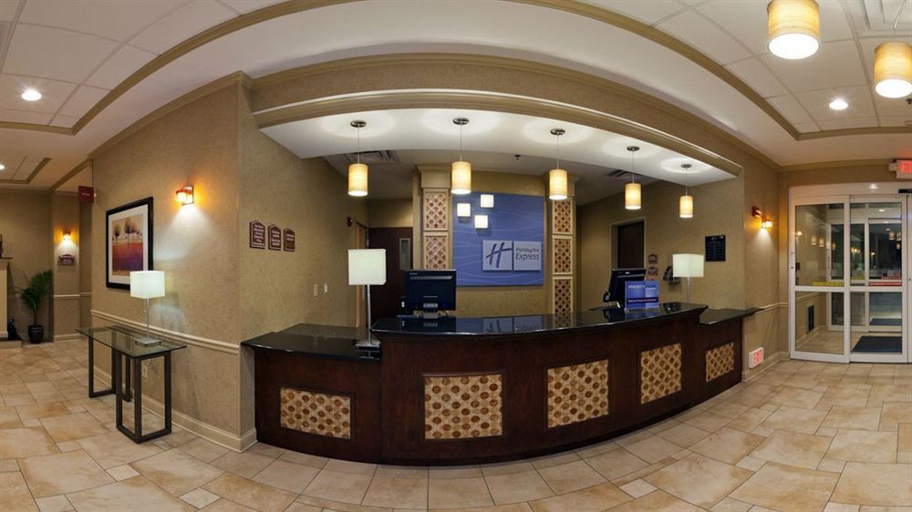 Holiday Inn Express & Suites Schererville By Ihg Bagian luar foto
